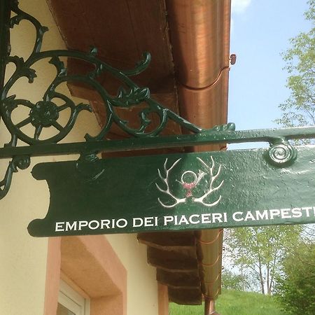 Foresteria Dei Piaceri Campestri Casciago Exterior photo