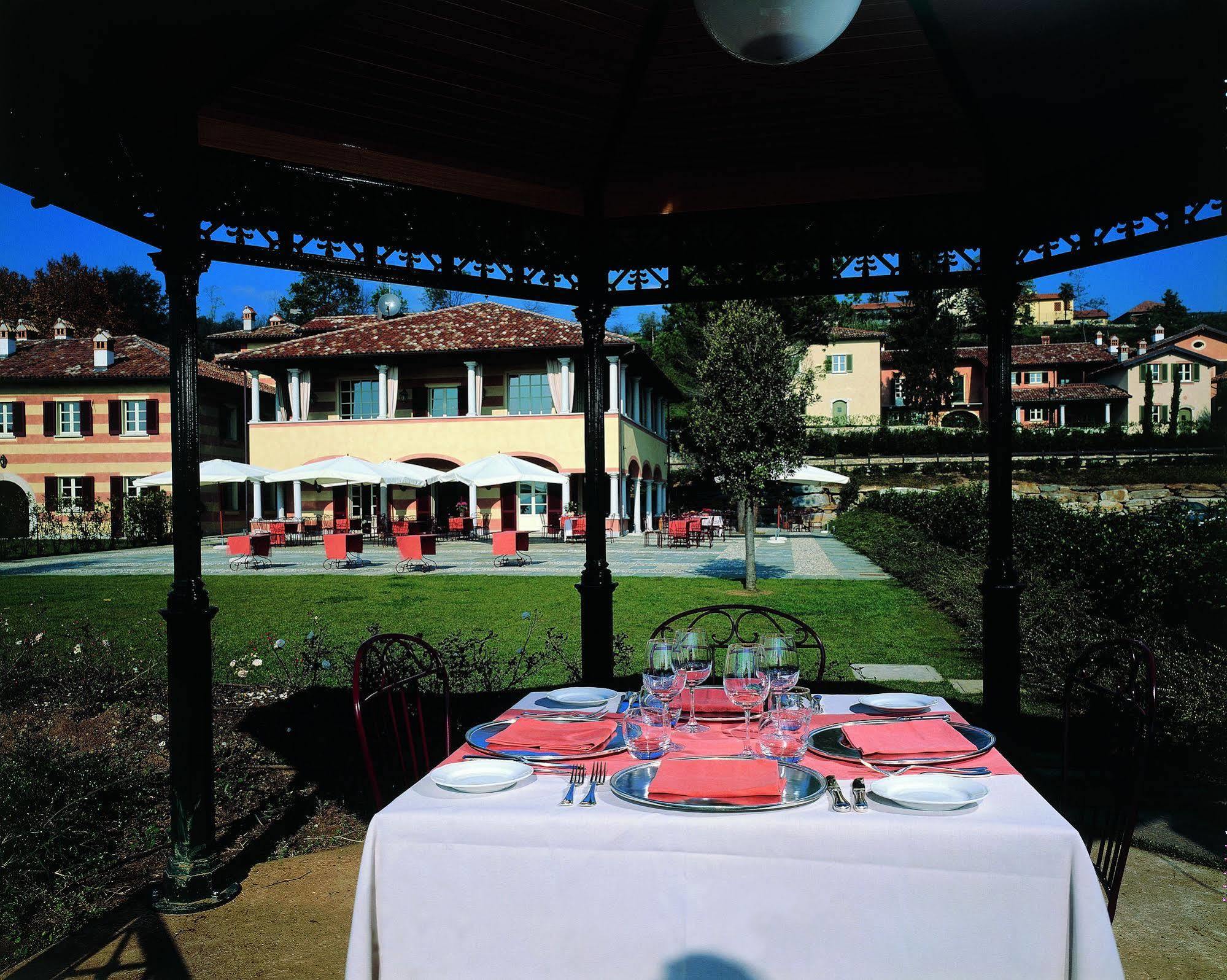 Foresteria Dei Piaceri Campestri Casciago Exterior photo
