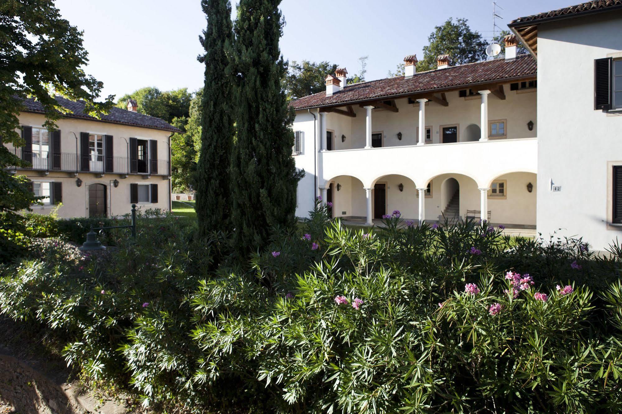 Foresteria Dei Piaceri Campestri Casciago Exterior photo