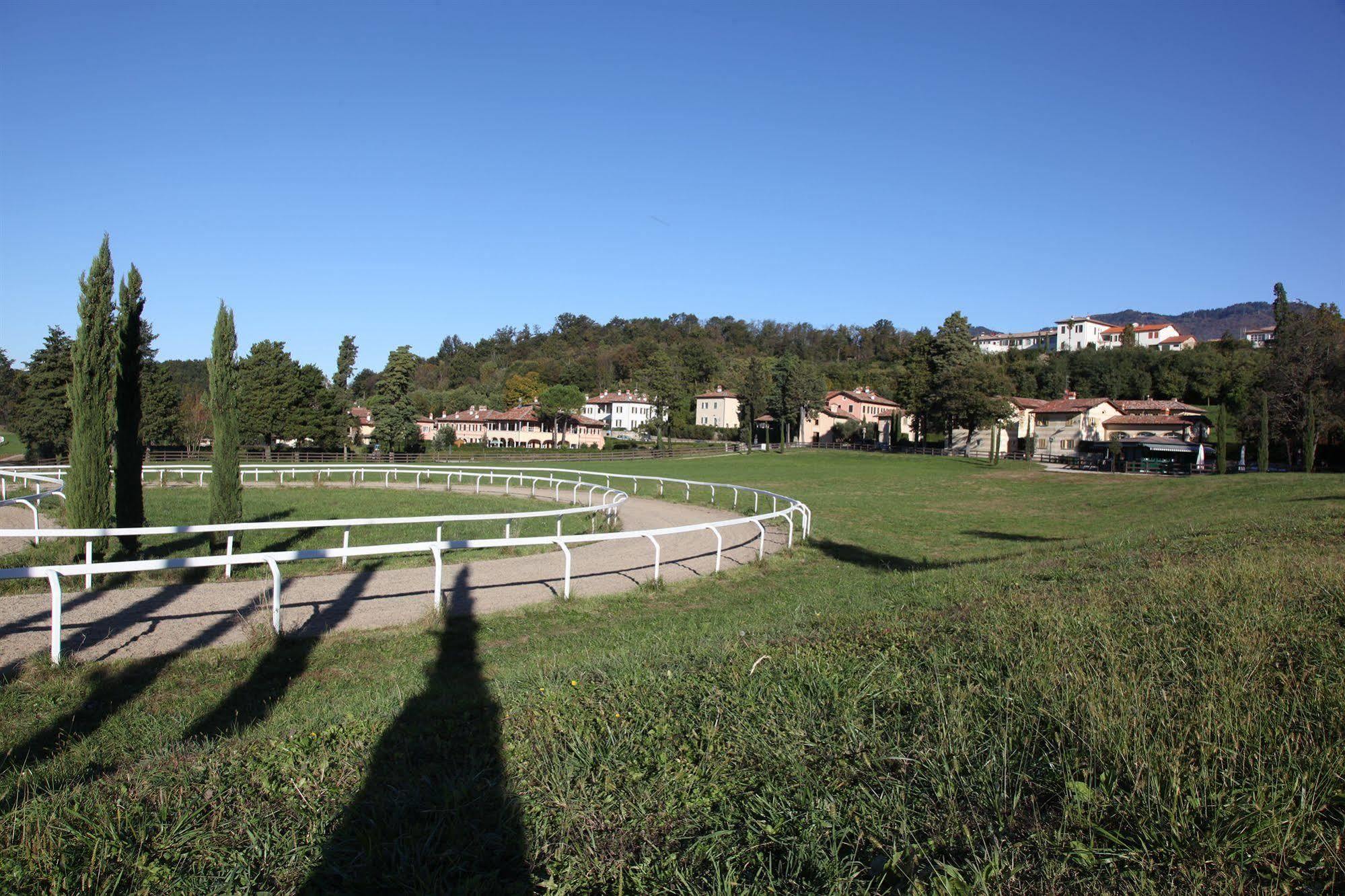 Foresteria Dei Piaceri Campestri Casciago Exterior photo